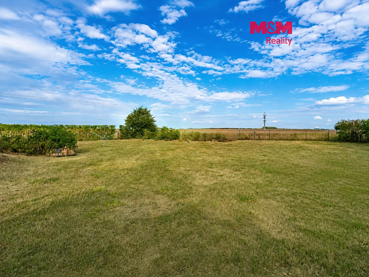 Prodej stavebního pozemku 1050 m²